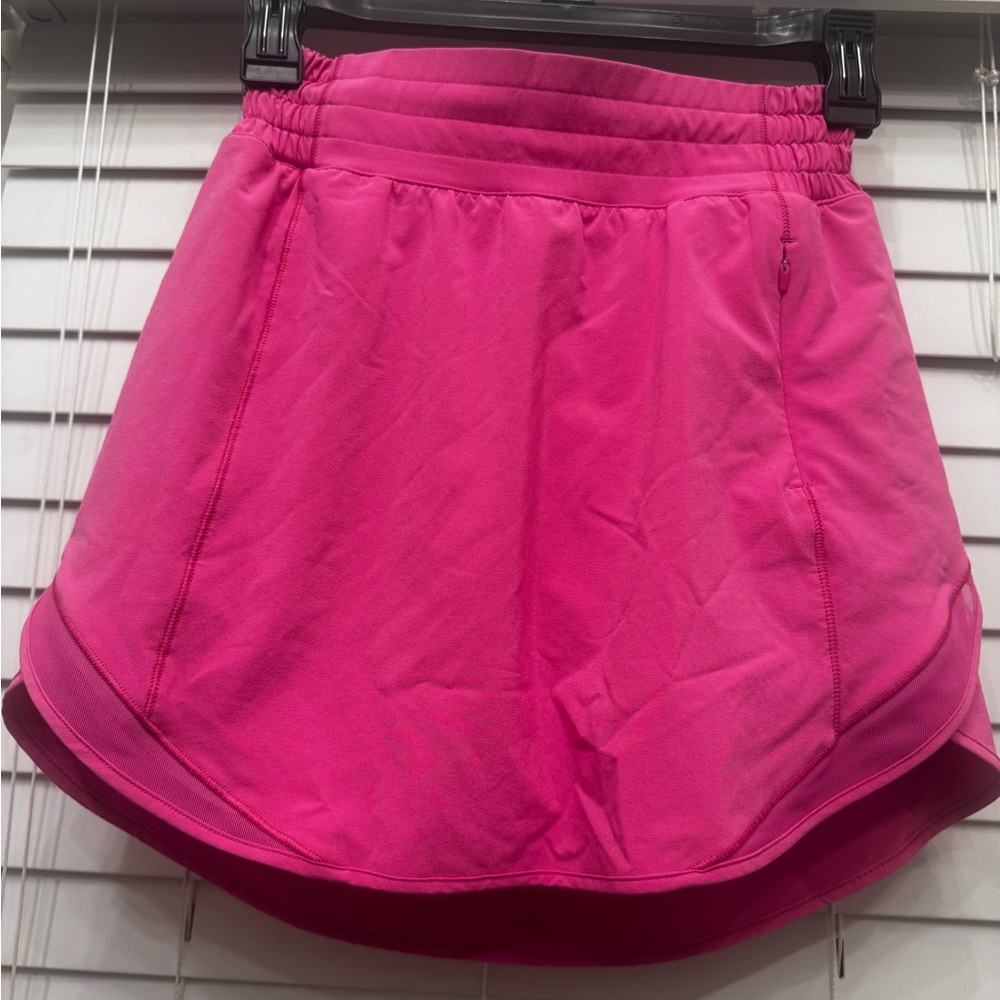 Lululemon Athletica sonic pink hotty hot Skirt